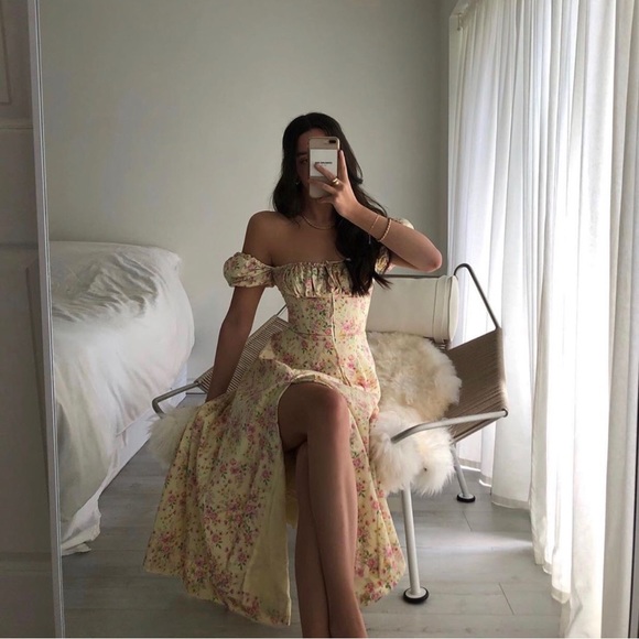 HOUSE OF CB 'Tallulah' Lemon Floral Puff Sleeve Midi Dress - Picture 11 of 16